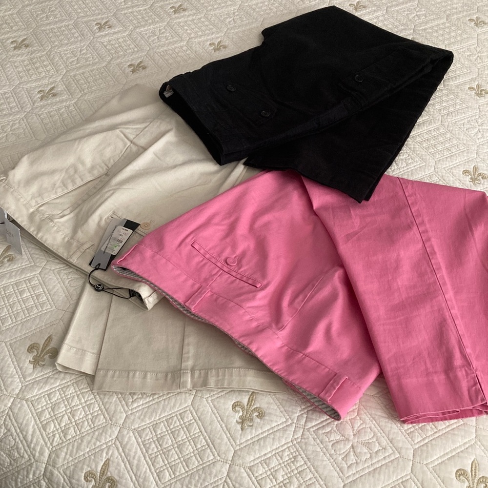 14P Talbots pink and black capris